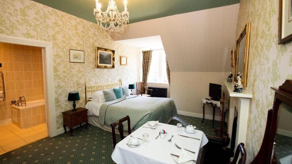 Durn House Hotel Портсой Екстериор снимка